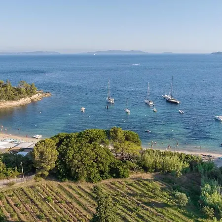 Hotell De La Fossette 4*