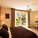 Hotel De La Fossette 4*