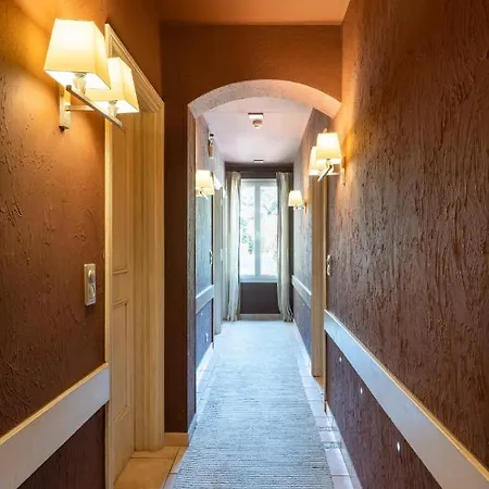 De La Fossette Hotel